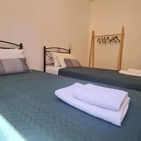 Kontrakia Apartamento *